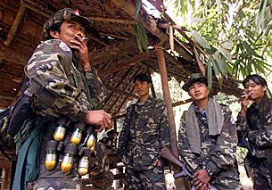 KNU_troops_arms_305px KNU_troops_arms_305px