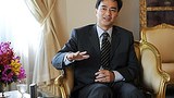 abhisit_sitting_305px.jpg