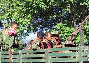 army_patrol_305_z.jpg army_patrol_305_z.jpg