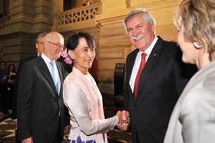 assk-swizerland-parliament-b305 assk-swizerland-parliament-b305