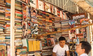 books-shop-305 books-shop-305