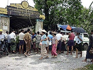 cyclone_giri_victims_305_z.png cyclone_giri_victims_305_z.png