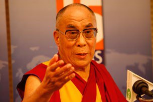 dalai-lama305.jpg dalai-lama305.jpg