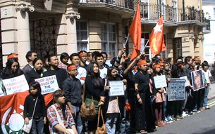 depeyin_protest_uk_305_z depeyin_protest_uk_305_z
