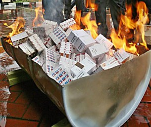 fake_medicine_305px.jpg fake_medicine_305px.jpg