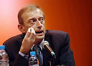 fassino_speak_305px.jpg fassino_speak_305px.jpg