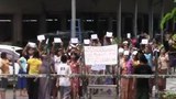 good-family-worker-strike-b305
