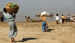 irrawaddy-boat-fare-305 irrawaddy-boat-fare-305