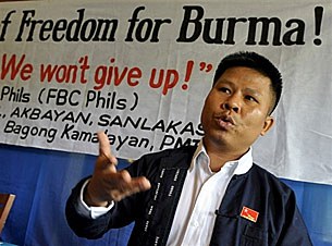 khun_myint_tun_manila_305px.jpg khun_myint_tun_manila_305px.jpg