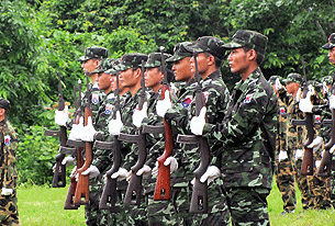 knu-parade-305 knu-parade-305
