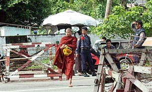 monk_security_305px.jpg monk_security_305px.jpg