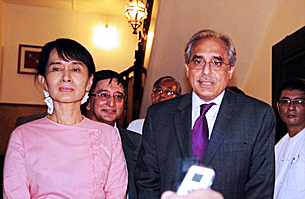 nambiar_un_assk_305_z.jpg nambiar_un_assk_305_z.jpg