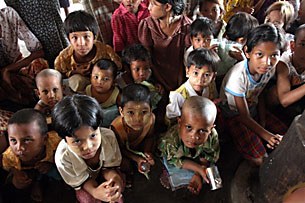 nargis_children_sit_305px.jpg nargis_children_sit_305px.jpg