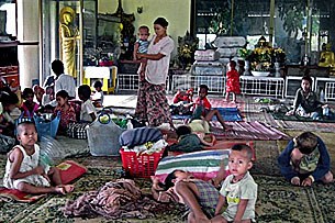 nargis_victims_305px.jpg nargis_victims_305px.jpg