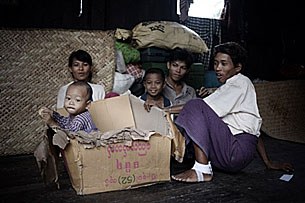 nargis_victims_A_305px.jpg nargis_victims_A_305px.jpg