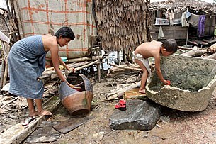 nargis_water_b_305_z.jpg nargis_water_b_305_z.jpg