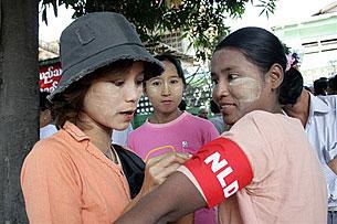 nld_youths_305_z.jpg nld_youths_305_z.jpg