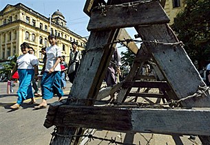 office_workers_305_z.jpg office_workers_305_z.jpg