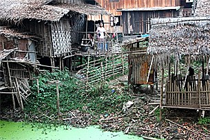 slum-305.jpg slum-305.jpg