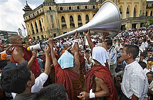 saffron_megaphone_305px.jpg saffron_megaphone_305px.jpg