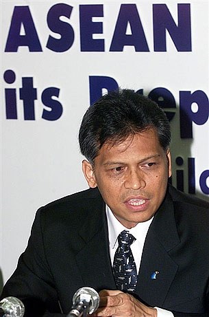 surin_305px.jpg surin_305px.jpg