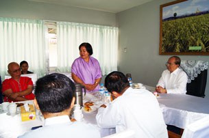 theinsein-knu-meet-b305 theinsein-knu-meet-b305