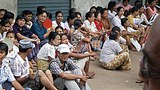trial_crowd_305px.jpg