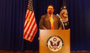 us-ambassador-luis-CdeBaca-b305 us-ambassador-luis-CdeBaca-b305