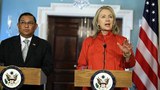 wana-maung-lwin-hillary-clinton-b305