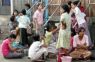 workers_lottery_shop_305_Z.jpg workers_lottery_shop_305_Z.jpg