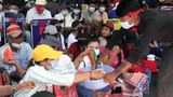 ဆန္ဒပြပွဲမှာ အစားအသောက် လှူဒါန်းနေသူတစ်ဦး ပြောပြချက်