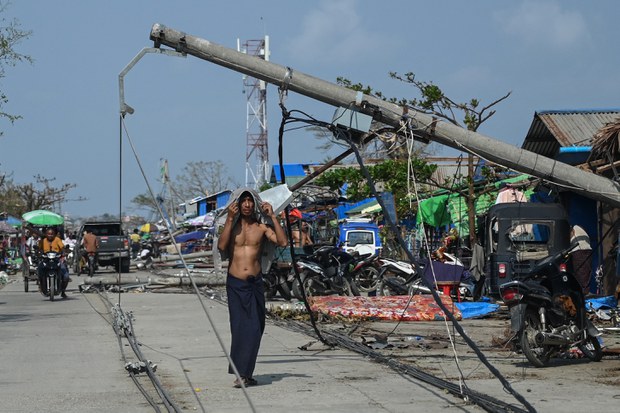 မုန်တိုင်းသင့်သူတွေဆီ နိုင်ငံတကာ အမြန်ဝင်ရောက်ကူညီသင့် မုန်တိုင်းသင့်သူတွေဆီ နိုင်ငံတကာ အမြန်ဝင်ရောက်ကူညီသင့်