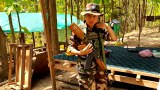 မိသားစုခြိမ်းခြောက်ခံနေရတဲ့ လက်နက်ကိုင် တက္ကသိုလ်ကျောင်းသား