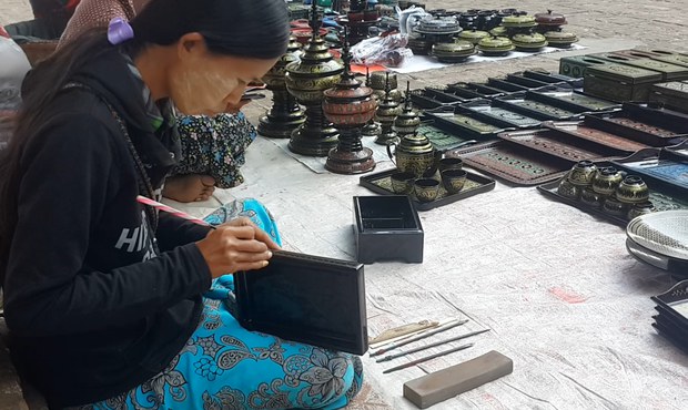 ရပ်တန့်နေတဲ့ ပုဂံက ယွန်းလုပ်ငန်း