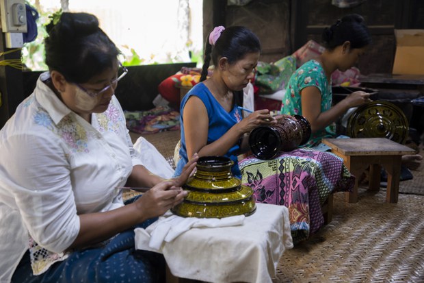 bagan-lacquerware.jpg bagan-lacquerware.jpg