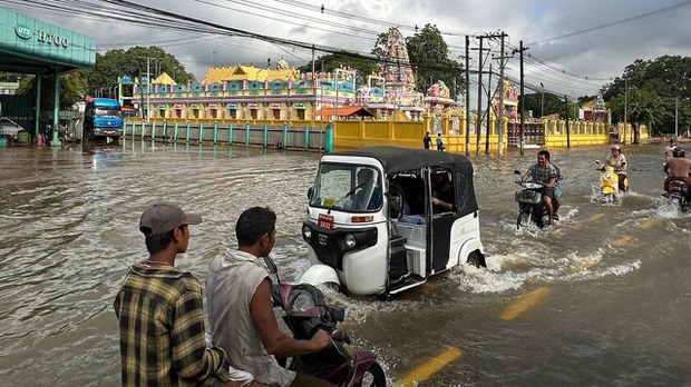 ရေကြီးခဲ့တဲ့ပဲခူးတိုင်းမှာ စပါးခင်းဧကပေါင်း သိန်းချီပျက်စီးတယ်လို့ လယ်သမားတွေပြော ရေကြီးခဲ့တဲ့ပဲခူးတိုင်းမှာ စပါးခင်းဧကပေါင်း သိန်းချီပျက်စီးတယ်လို့ လယ်သမားတွေပြော