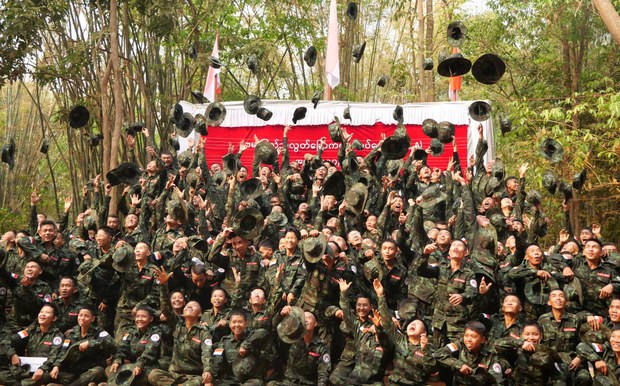 ဗမာပြည်သူ့လွတ်မြောက်ရေးတပ်တော် BPLA တောတွင်း စစ်ရေးသင်တန်း ဗမာပြည်သူ့လွတ်မြောက်ရေးတပ်တော် BPLA တောတွင်း စစ်ရေးသင်တန်း