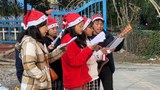 ခရစ္စမတ် အငွေ့အသက် ပျောက်ဆုံးလာတဲ့ Carol Singing
