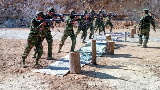 CDM စစ်ဗိုလ်နဲ့ ရဲအုပ်တွေ ဦးဆောင်တဲ့ မိုးကြိုးပြောက်ကျားတပ်ဖွဲ့ CDM စစ်ဗိုလ်နဲ့ ရဲအုပ်တွေ ဦးဆောင်တဲ့ မိုးကြိုးပြောက်ကျားတပ်ဖွဲ့