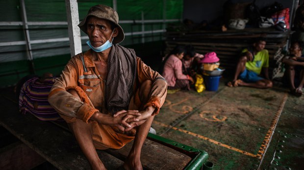 ကိုဗစ်နဲ့ စစ်အာဏာသိမ်း စိတ်ဒဏ်ရာတွေကို ဘယ်လိုကုစားမလဲ ကိုဗစ်နဲ့ စစ်အာဏာသိမ်း စိတ်ဒဏ်ရာတွေကို ဘယ်လိုကုစားမလဲ