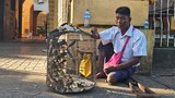 ခြေတစ်ဖက်မရှိပေမဲ့ သမာအာဇီဝနဲ့ မိသားစုကို ကျွေးမွေးစောင့်ရှောက်သူ