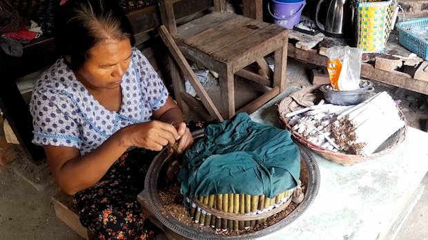 အဆမတန်မြင့်တက်လာတဲ့ ကုန်စျေးနှုန်းကို ကြံ့ကြံ့ခံနေတဲ့ အညာကမိသားစုများ အဆမတန်မြင့်တက်လာတဲ့ ကုန်စျေးနှုန်းကို ကြံ့ကြံ့ခံနေတဲ့ အညာကမိသားစုများ
