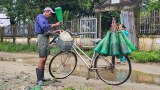 ရန်ကုန်မြို့မှာ ငါးရှဥ့်ထောင်ပြီး ဝမ်းရေးဖြေရှင်းနေသူ