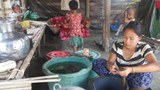 ရခိုင်မှာ စစ်ဘေးဒုက္ခသည်တွေ ရိက္ခာခက်ခဲနေ