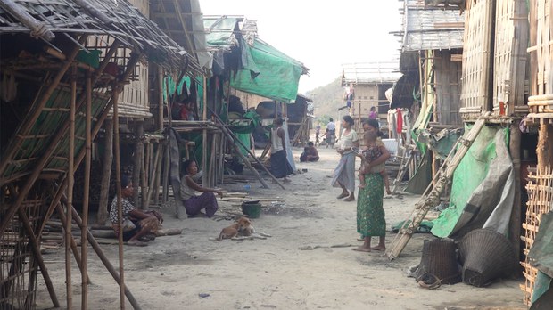 ponnagyun-refugees.jpg ponnagyun-refugees.jpg