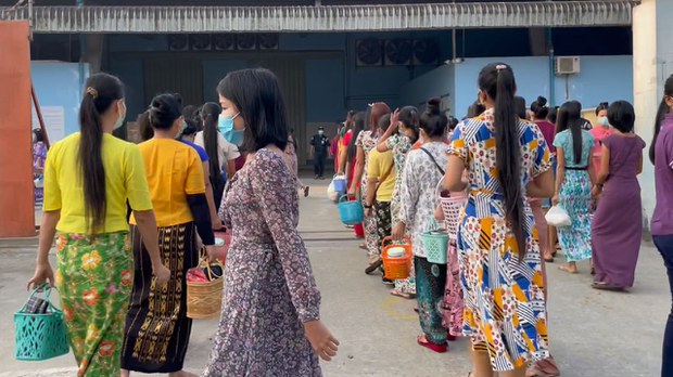 garment-workers.jpg garment-workers.jpg