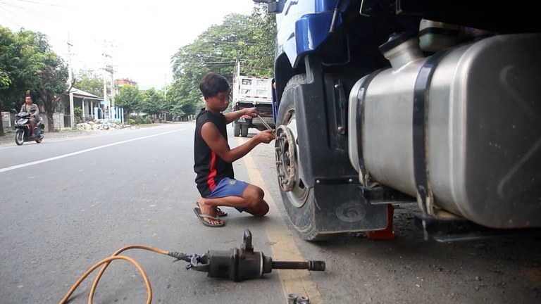 kalay-car.jpg kalay-car.jpg