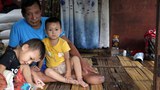 မြေမြှုပ်မိုင်းကြောင့် အသက် ၆၀ နီးမှ ဒုက္ခိတဖြစ်ရတဲ့ ကချင်အဘိုးအို