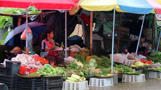 တိုက်ပွဲကြောင့် လိုင်ဇာမှာ စားသောက်ကုန်ရှားပါးနေ