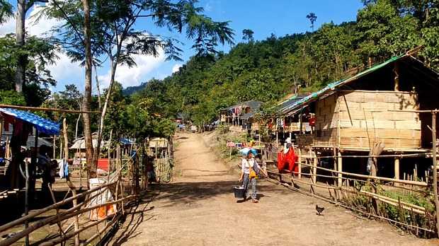 dd-mo-kayah-refugee dd-mo-kayah-refugee